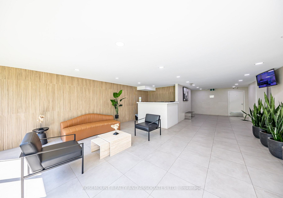 100-echo-point-toronto-scarborough-ontario-e13503092