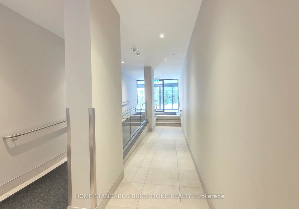 3270-sheppard-avenue-e-toronto-scarborough-ontario-e13504942