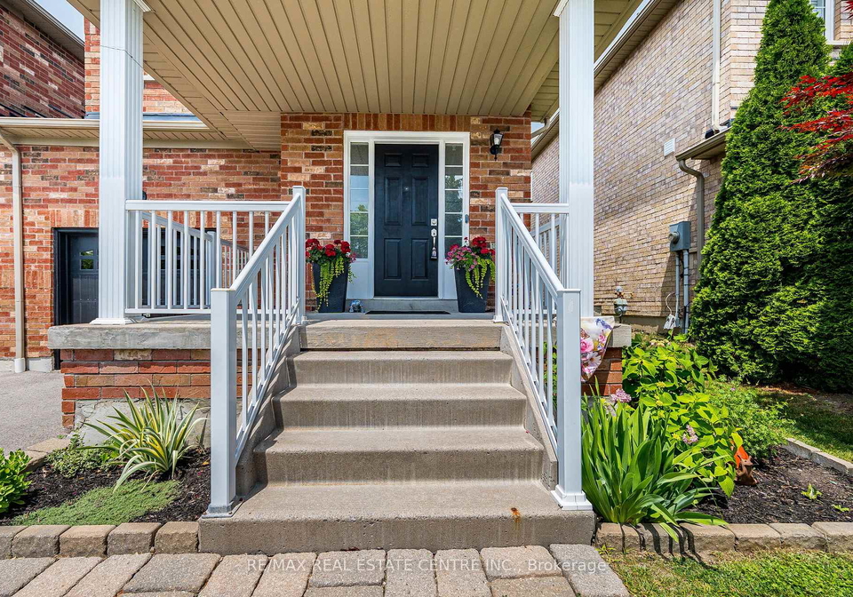 130-fencerow-drive-whitby-ontario-e13505036