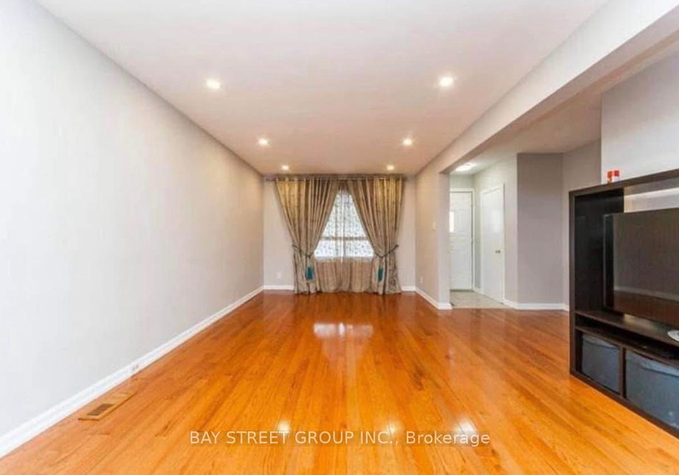 57-medway-crescent-toronto-scarborough-ontario-e13505582