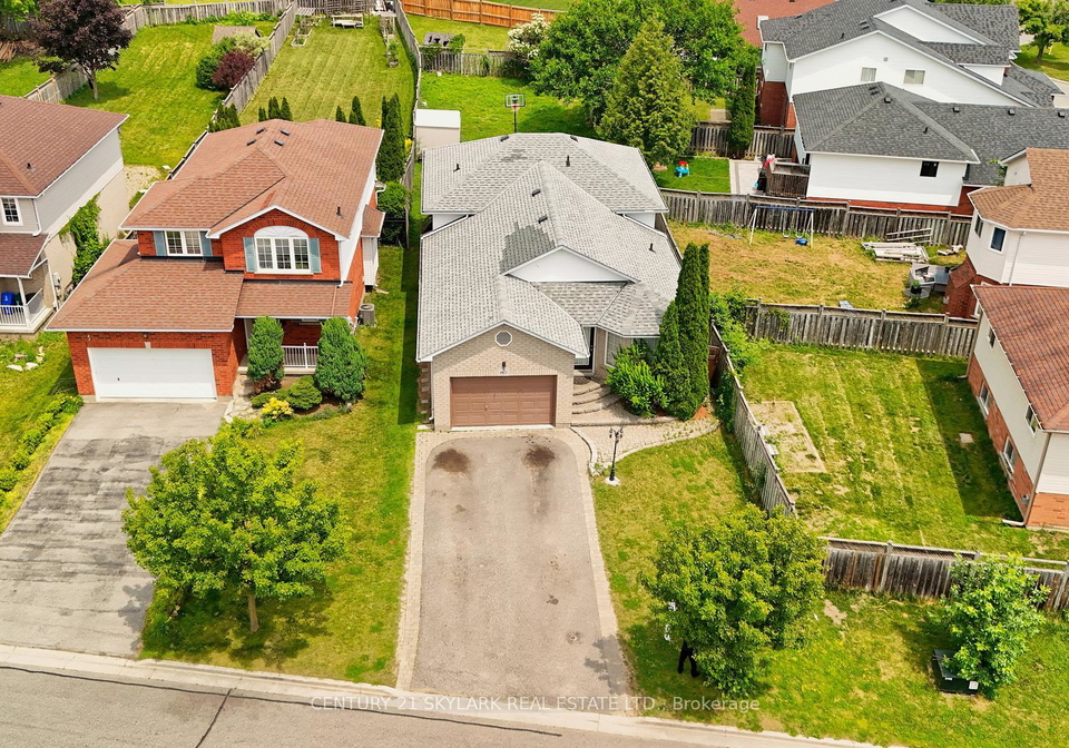 1922-dalhousie-crescent-oshawa-ontario-e13505634