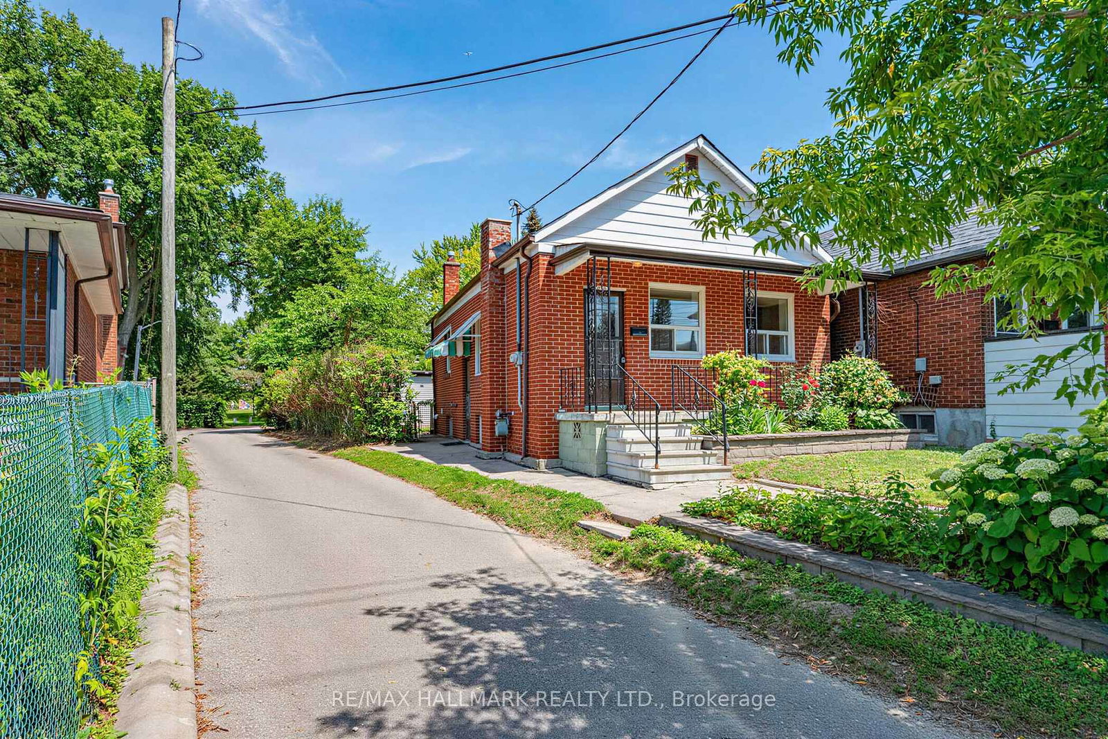 970-cosburn-avenue-toronto-east-york-ontario-e13505904