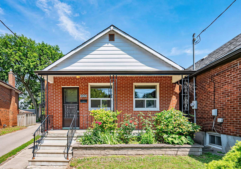 970-cosburn-avenue-toronto-east-york-ontario-e13505904