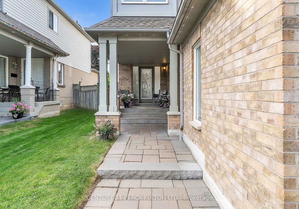 40-southwell-avenue-whitby-ontario-e13505972