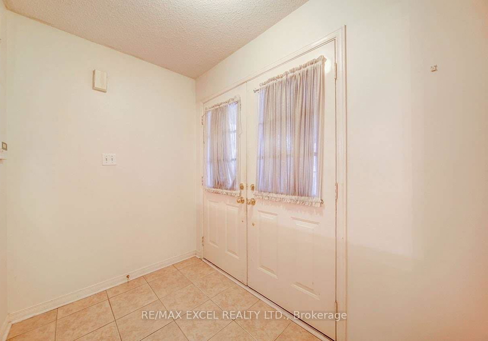 175-shepton-way-toronto-scarborough-ontario-e13506374