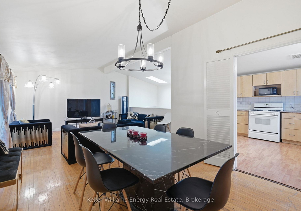 42-oakley-boulevard-toronto-scarborough-ontario-e13506682