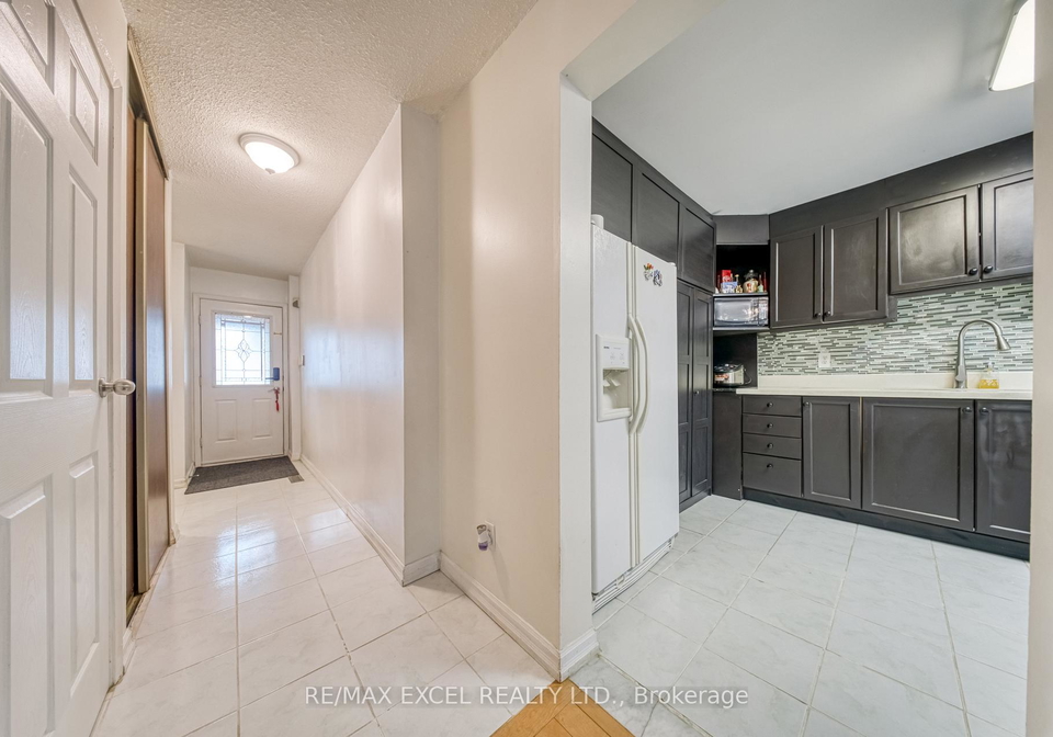 17-sadlee-cove-crescent-toronto-scarborough-ontario-e13507568