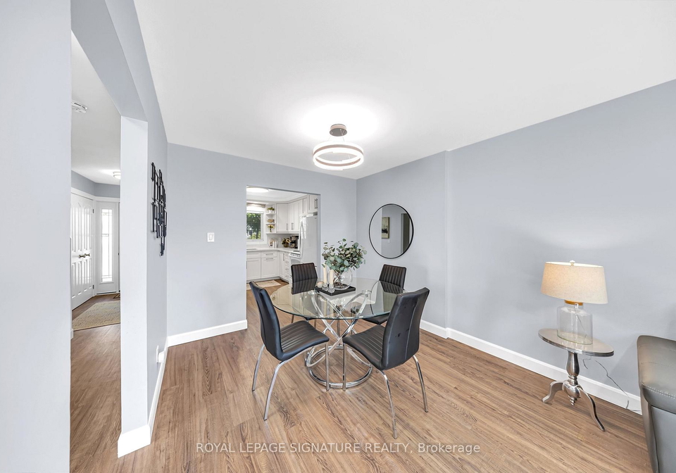 53-banner-crescent-ajax-ontario-e13507588