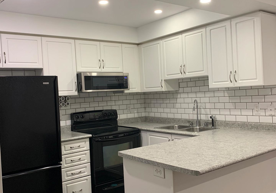 10-linnell-street-ajax-ontario-e13507738