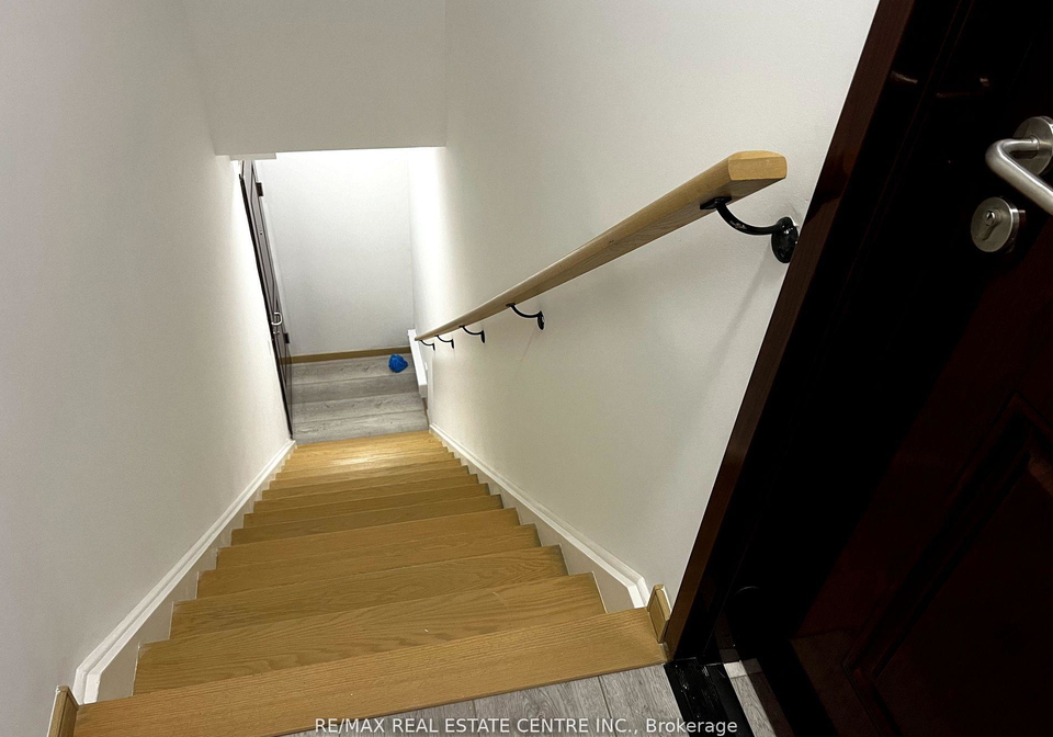 3445-sheppard-avenue-e-toronto-scarborough-ontario-e13507954