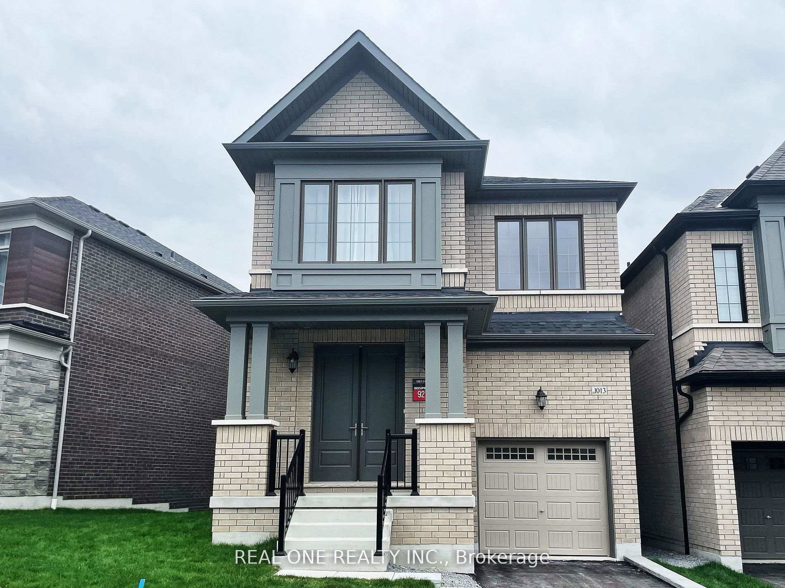 1013-pisces-trail-pickering-ontario-e13508008