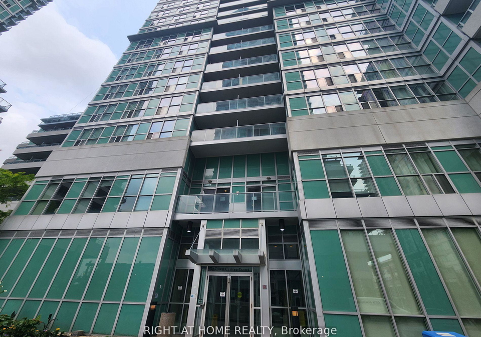 70-town-centre-court-toronto-scarborough-ontario-e13509390