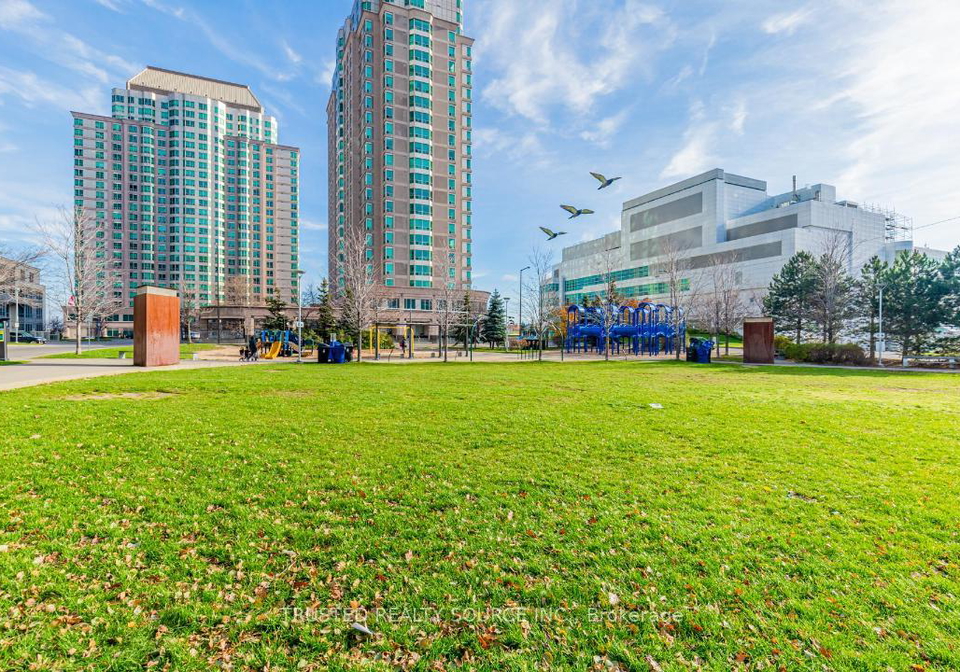 38-lee-centre-drive-toronto-scarborough-ontario-e13509560