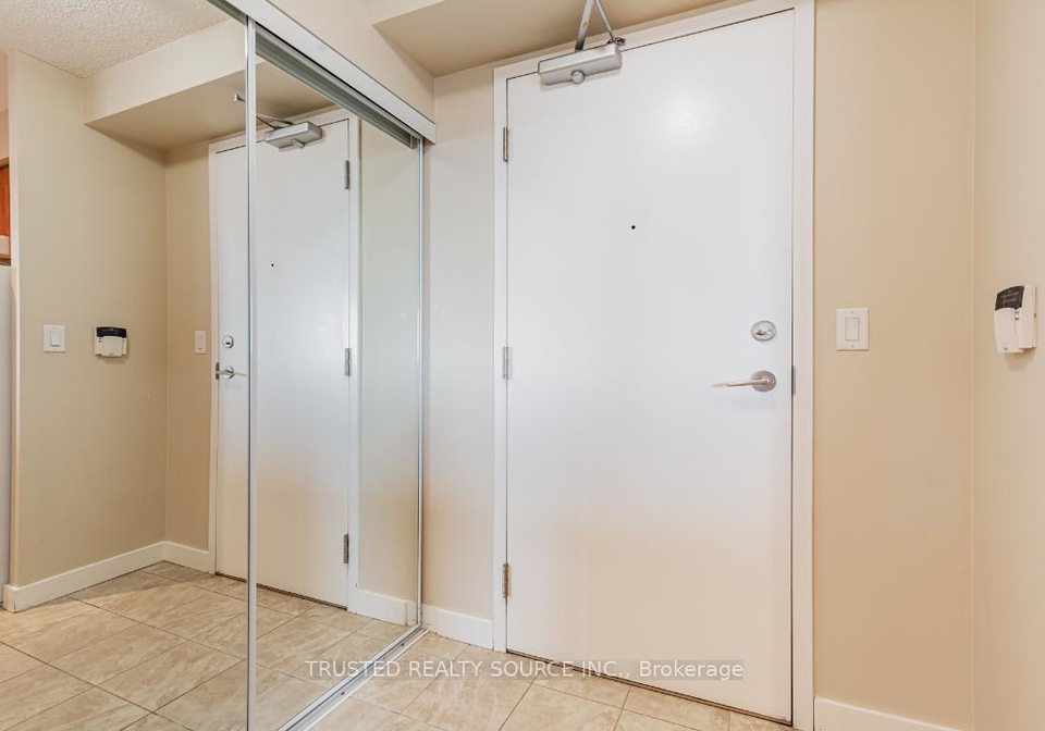 38-lee-centre-drive-toronto-scarborough-ontario-e13509560