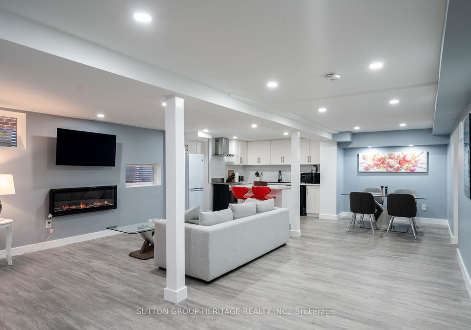 1059-riverview-crescent-pickering-ontario-e13509738