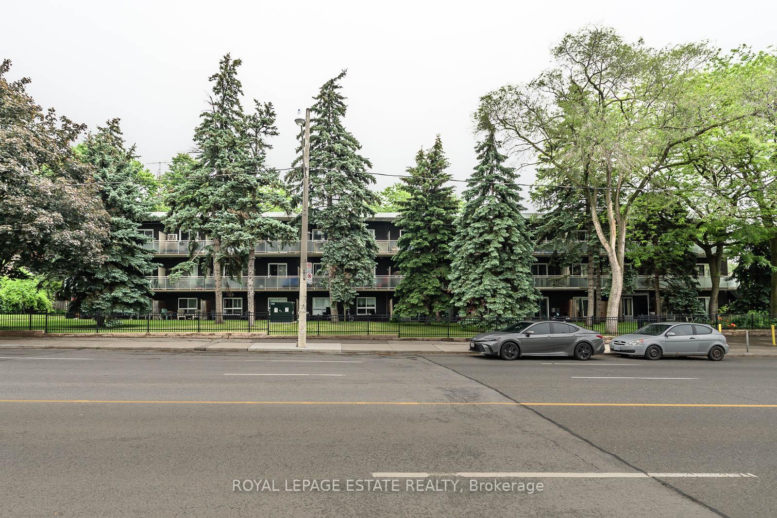 123-woodbine-avenue-toronto-toronto-ontario-e13509882
