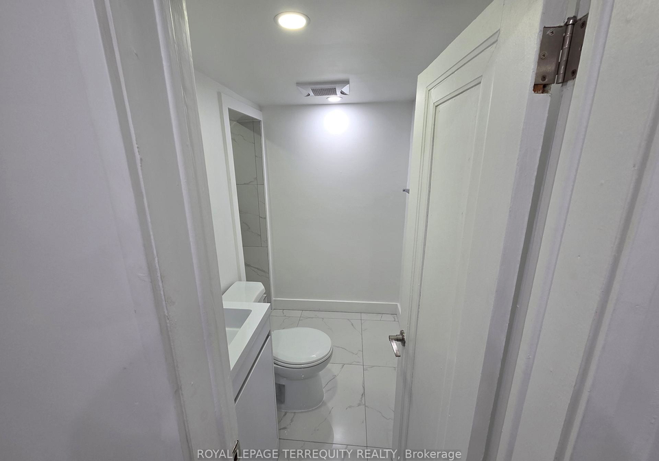 214-clonmore-drive-toronto-scarborough-ontario-e13511400