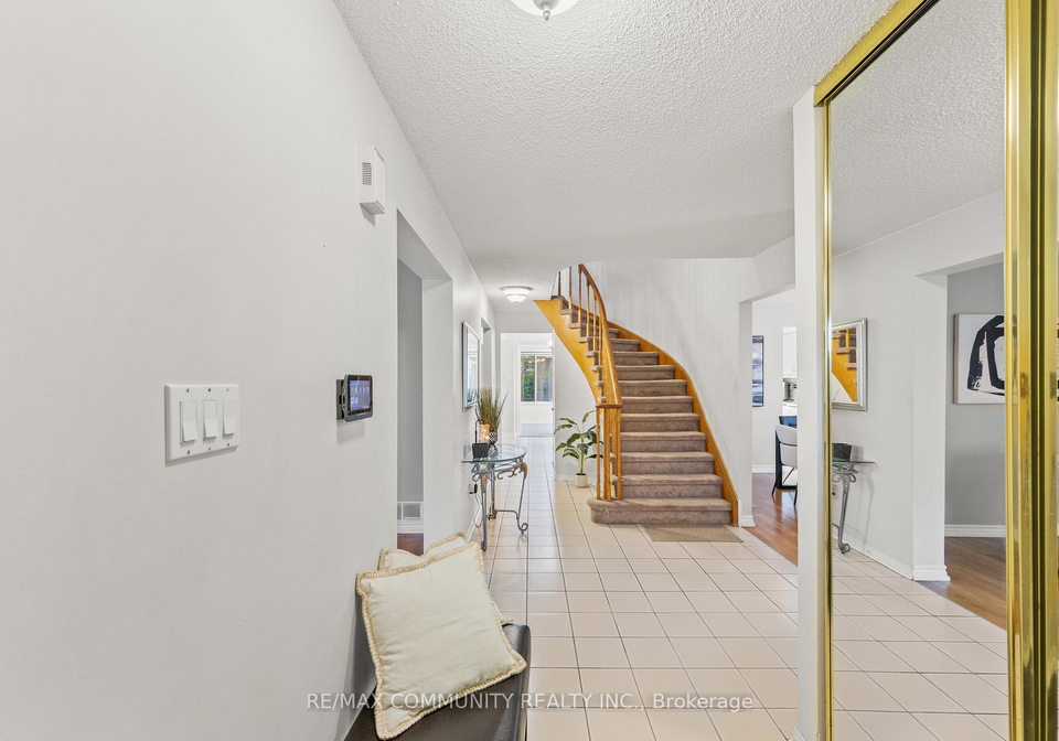 5-plowman-drive-ajax-ontario-e13511440