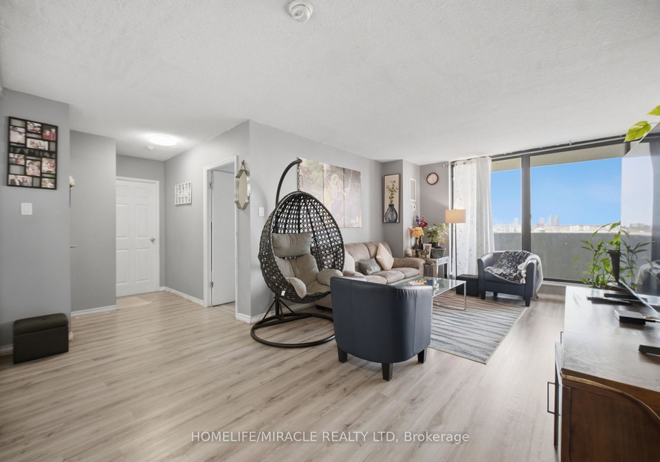301-prudential-drive-toronto-scarborough-ontario-e13511808