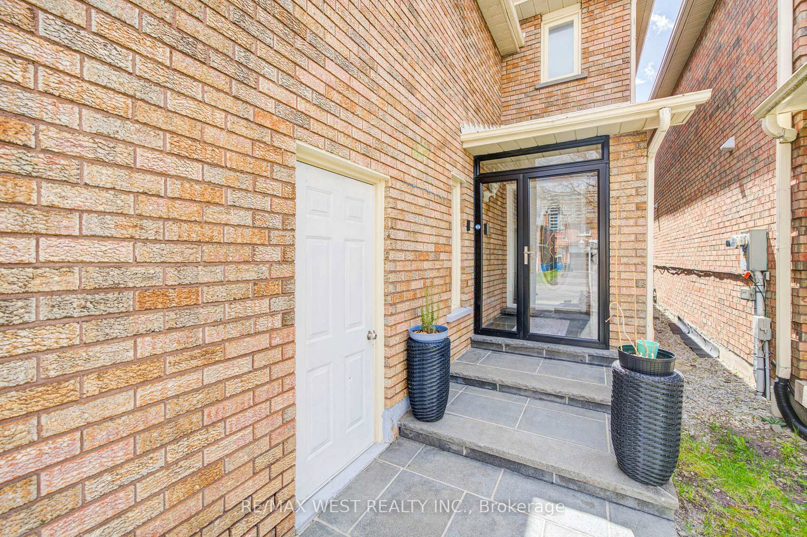 11-danilack-court-toronto-scarborough-ontario-e13512386