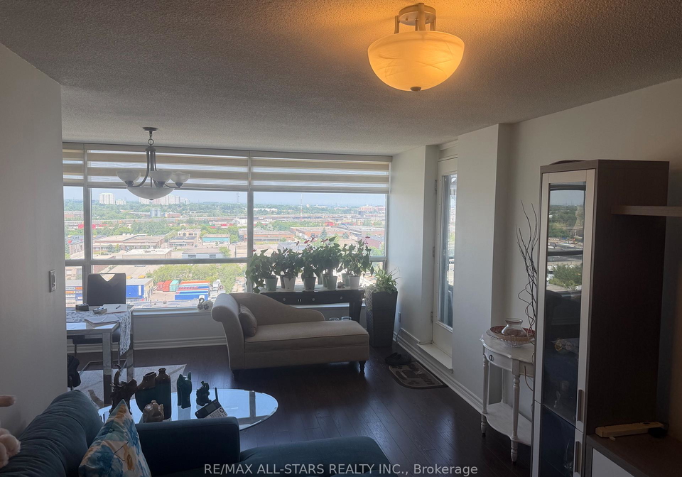 4725-sheppard-avenue-e-toronto-scarborough-ontario-e13512870