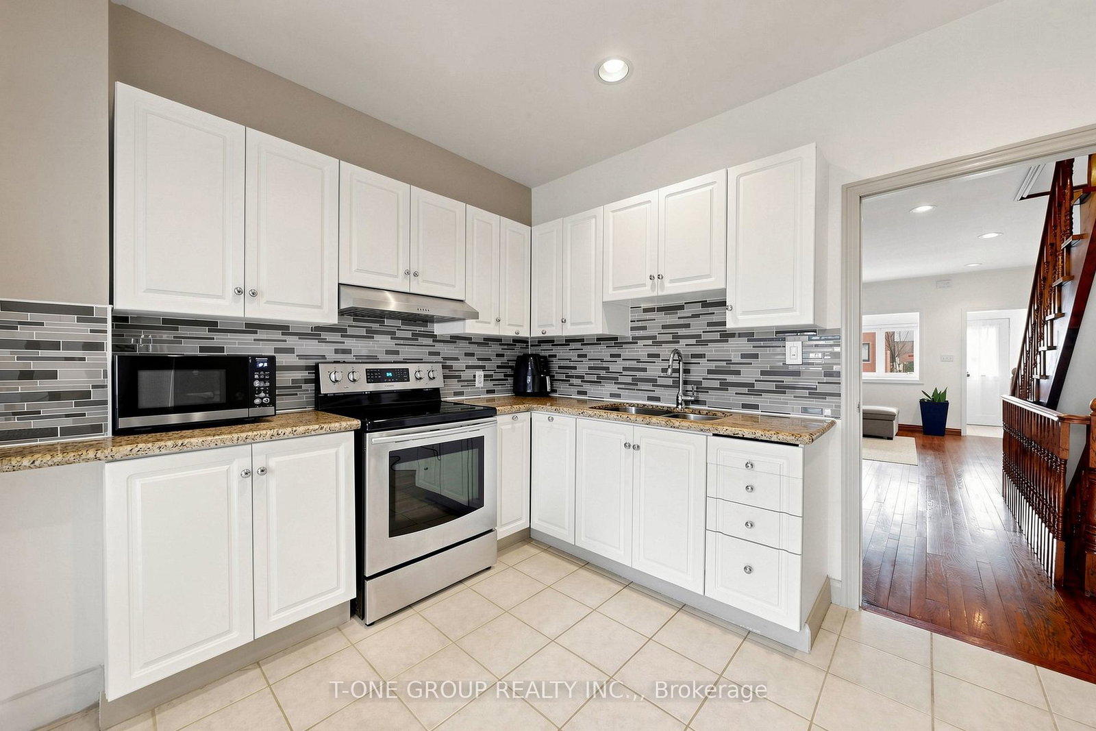 41-madelaine-avenue-toronto-scarborough-ontario-e13513382