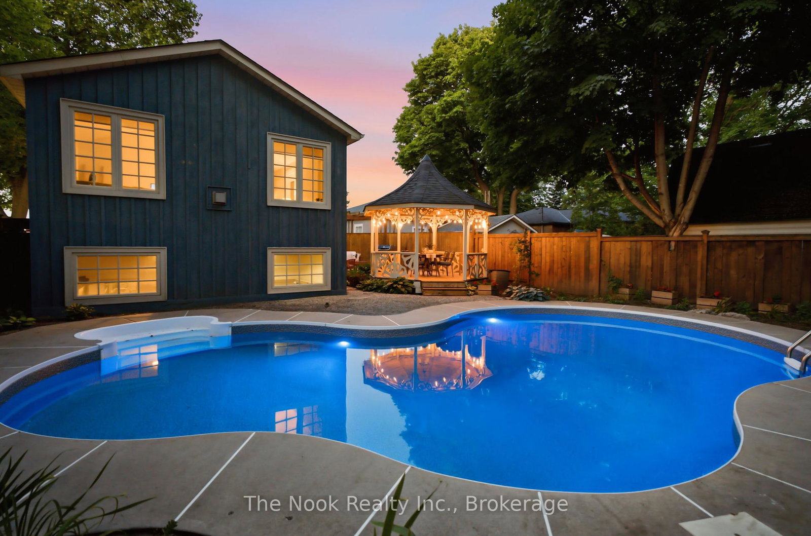 400-byron-street-s-whitby-ontario-e13513388