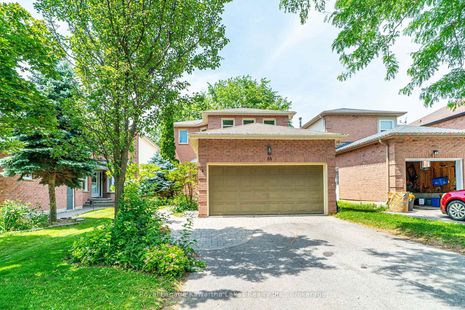 38-lipton-crescent-whitby-ontario-e13513422
