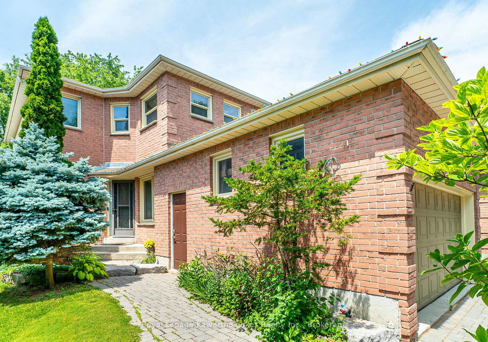 38-lipton-crescent-whitby-ontario-e13513422