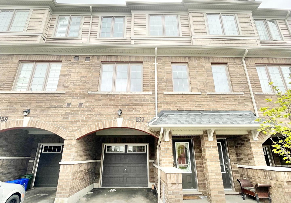 157-danzatore-path-oshawa-ontario-e13514678