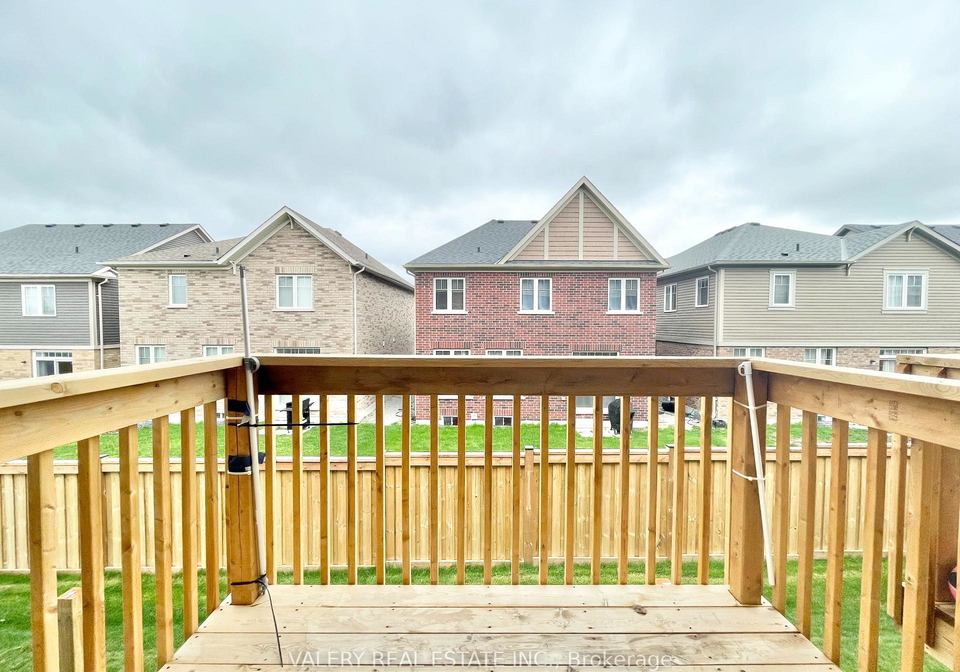 157-danzatore-path-oshawa-ontario-e13514678