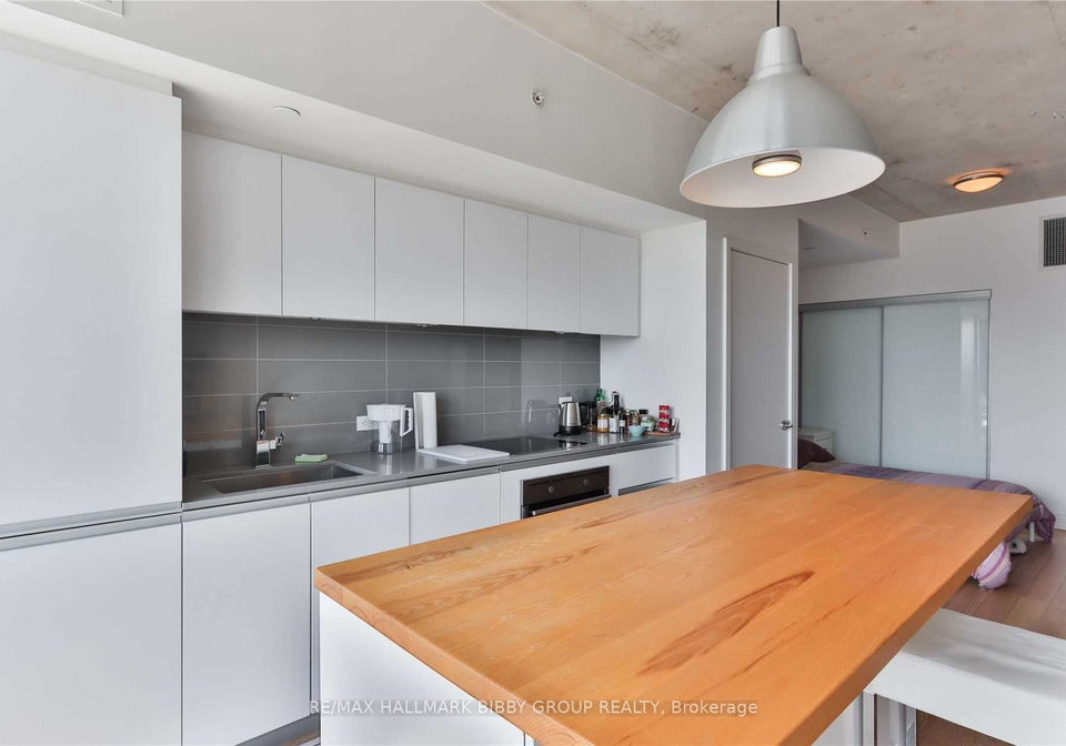 1190-dundas-street-e-toronto-toronto-ontario-e13514776