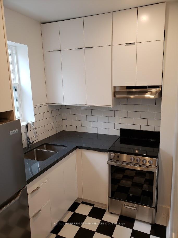 673-woodbine-avenue-toronto-toronto-ontario-e13514810