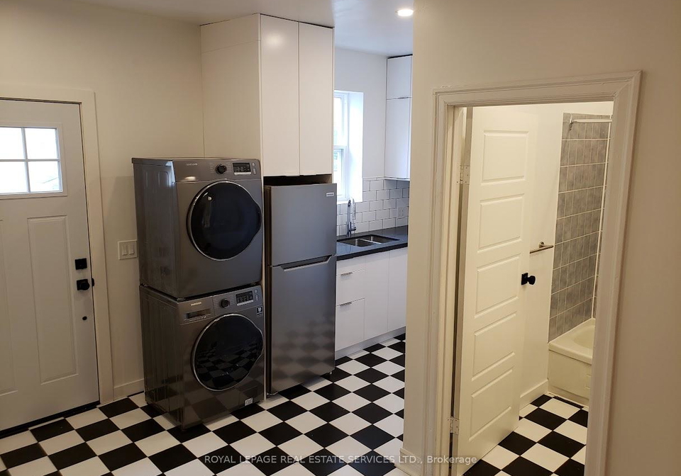 673-woodbine-avenue-toronto-toronto-ontario-e13514810