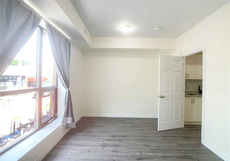 721-danforth-avenue-toronto-east-york-ontario-e13515052