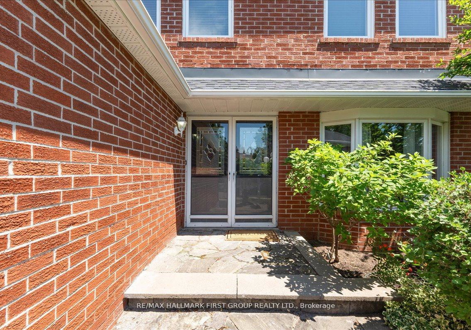 35-rotherglen-road-s-ajax-ontario-e13515324
