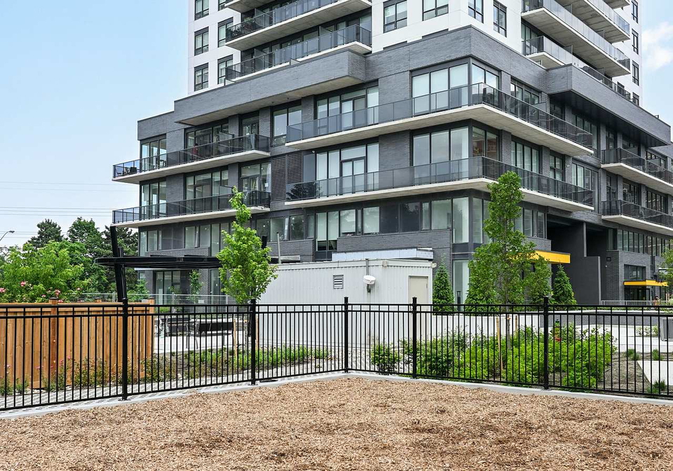 100-eastdale-avenue-toronto-east-york-ontario-e13515622