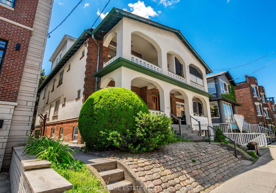 2275-queen-street-e-toronto-toronto-ontario-e13515742