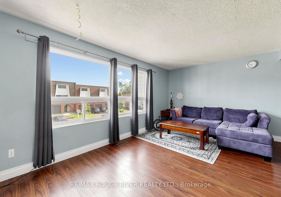 121-deacon-lane-ajax-ontario-e13515834