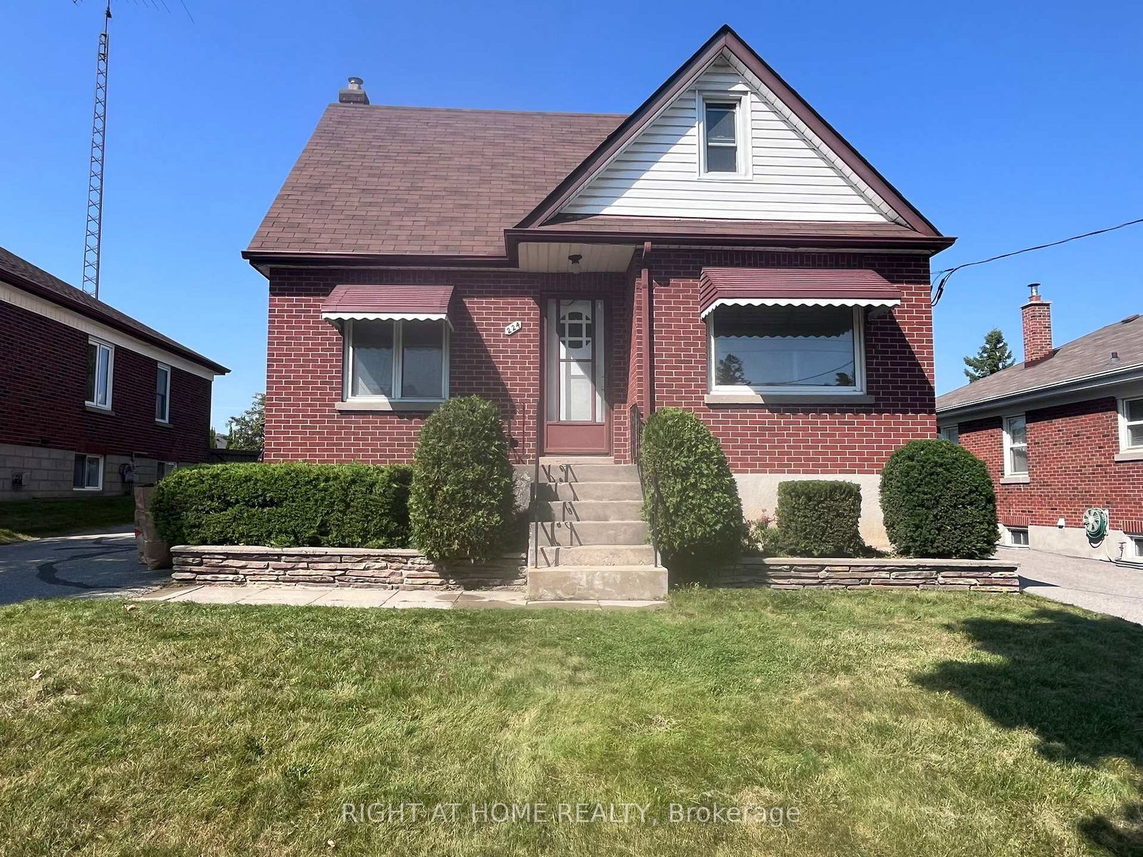 224-college-avenue-oshawa-ontario-e13516440