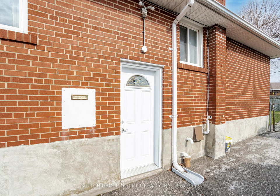 5-applefield-drive-toronto-scarborough-ontario-e13517366