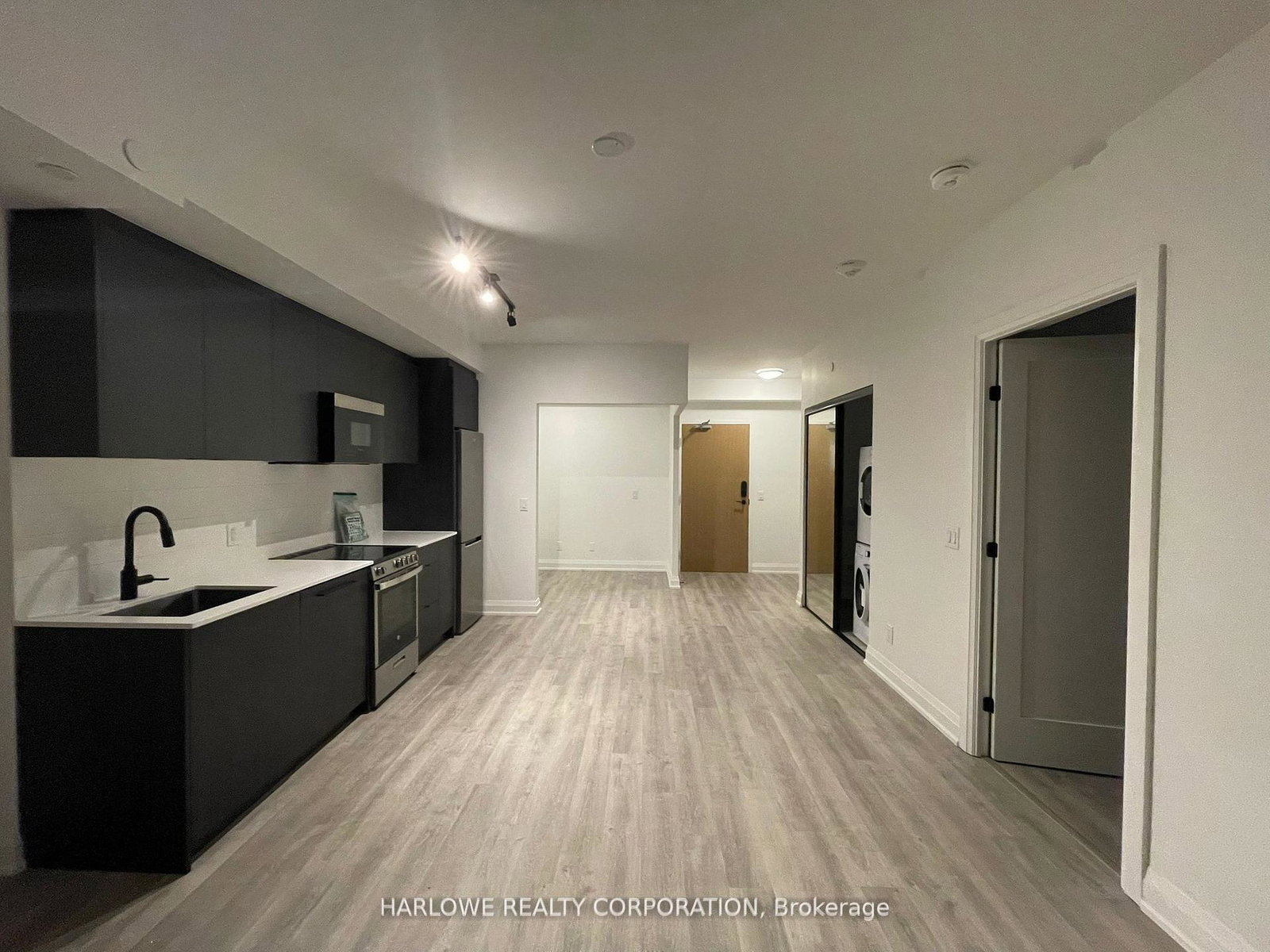 2369-danforth-avenue-toronto-toronto-ontario-e13517664
