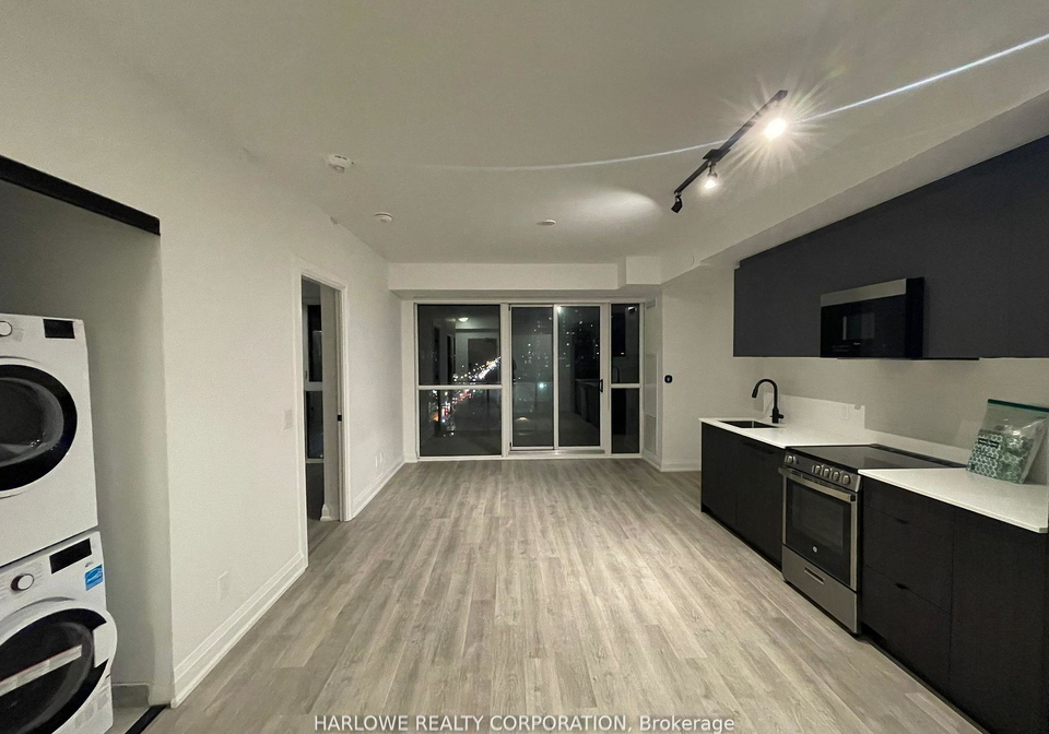 2369-danforth-avenue-toronto-toronto-ontario-e13517664