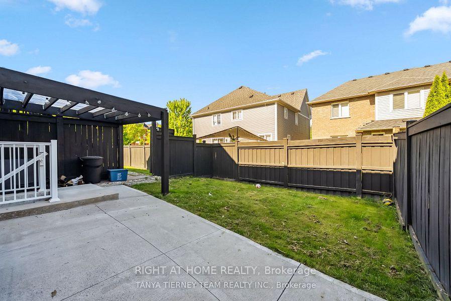 21-rainbow-crescent-rainbow-whitby-ontario-e13518528