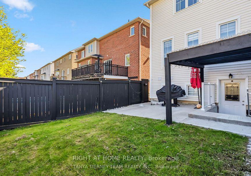 21-rainbow-crescent-rainbow-whitby-ontario-e13518528