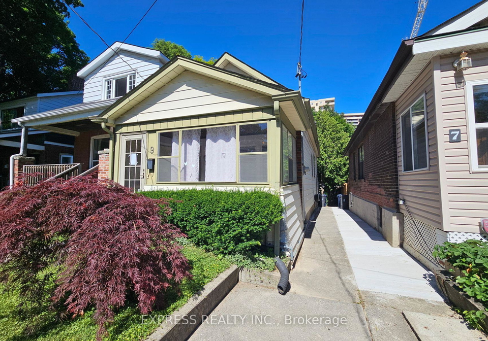 9-bryant-avenue-toronto-east-york-ontario-e13518832
