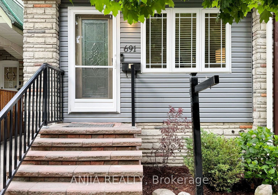 691-greenwood-avenue-toronto-east-york-ontario-e13518920