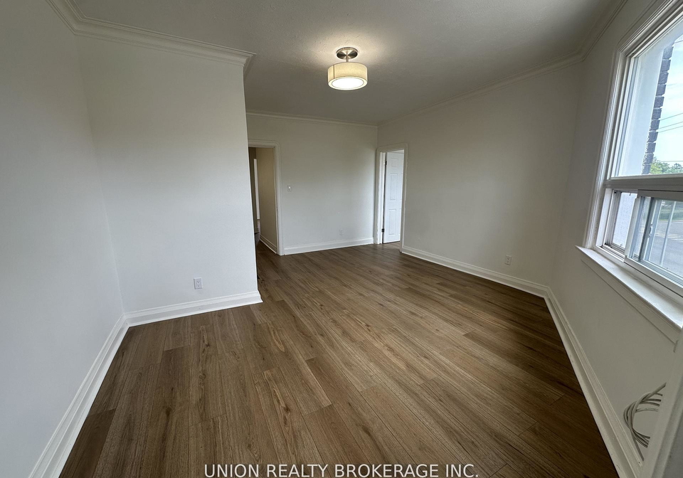 582-danforth-road-toronto-scarborough-ontario-e13519050
