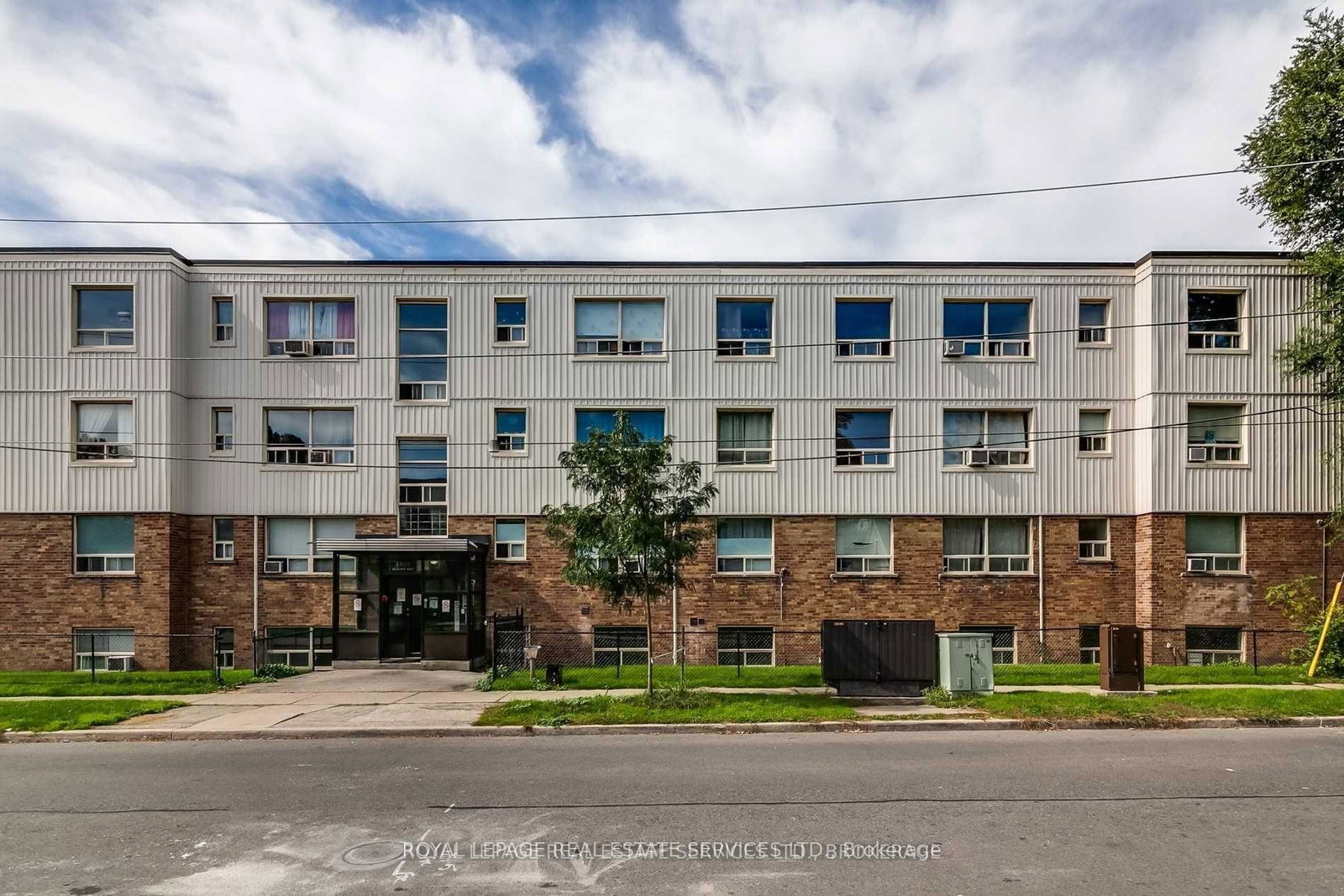 2908-st-clair-avenue-e-toronto-east-york-ontario-e13521958