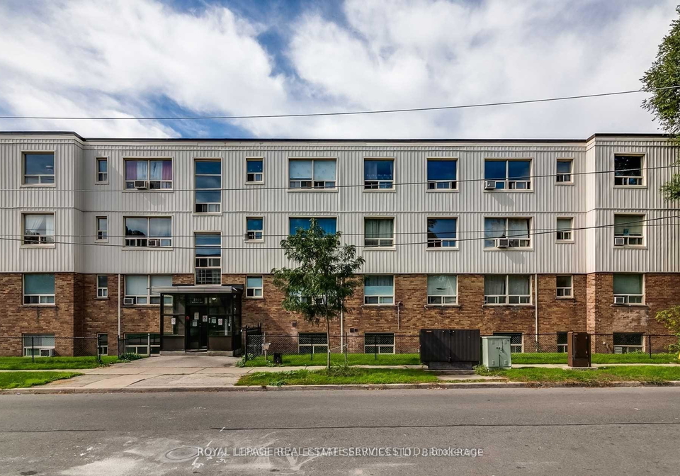 2908-st-clair-avenue-e-toronto-east-york-ontario-e13521958